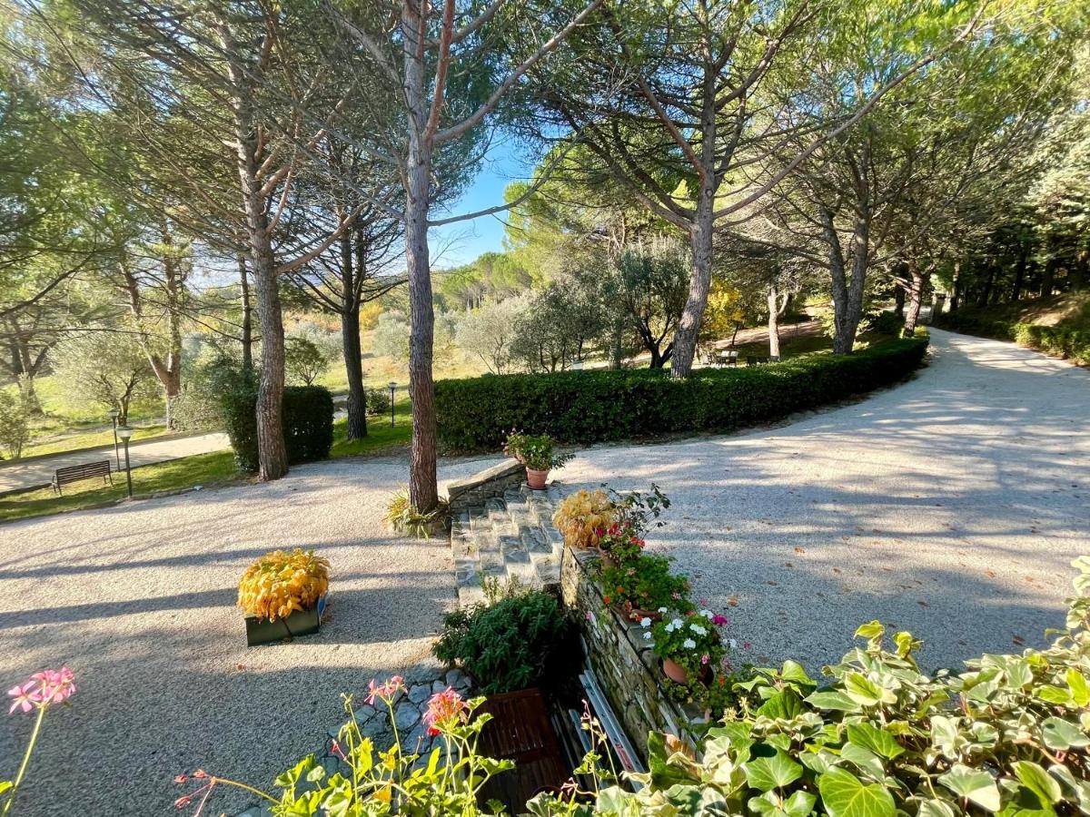 La Panoramica Gubbio - Maison De Charme - Casette E Appartamenti Self Catering Per Vacanze Meravigliose! Exterior foto